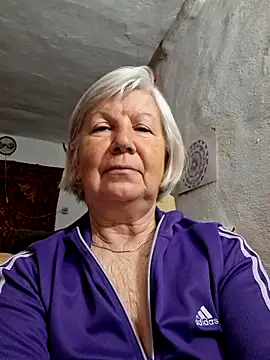 KlaudiaDarling online show from April 28, 12:09 am