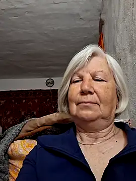 KlaudiaDarling online show from May 2, 2:27 am