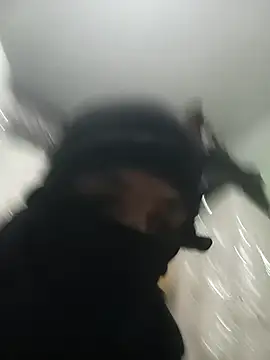 Snapshot of Zackttth chatting on December 22, 5:21 pm Zackttth online show from December 22, 5:21 pm