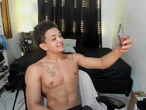 Dres4U online show from March 4, 7:25 am