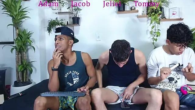 Interracial Snow Bunny online show from January 7, 10:12 pm