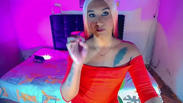 Snapshot of AlondraGill_11 chatting on June 27, 4:23 pm AlondraGill 11 online show from June 27, 4:23 pm