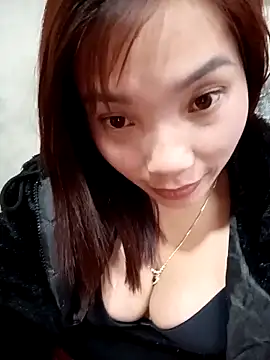 yeutinh00 online show from February 10, 5:55 am