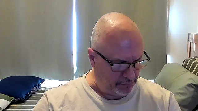 Nudist Aussie Daddy online show from July 28, 12:40 am