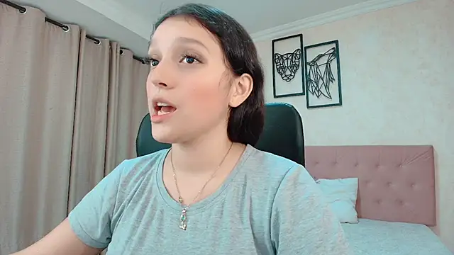 littlemolly walcott online show from May 6, 1:03 am