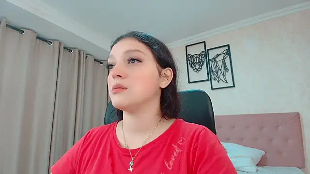 littlemolly walcott online show from May 7, 10:59 pm