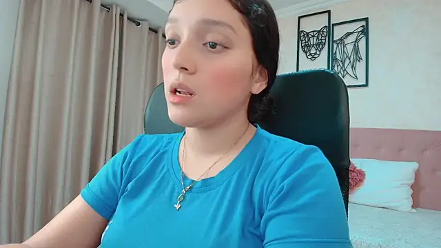 littlemolly walcott online show from May 27, 12:40 am