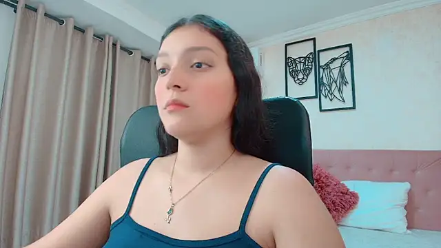 littlemolly walcott online show from May 28, 1:25 am