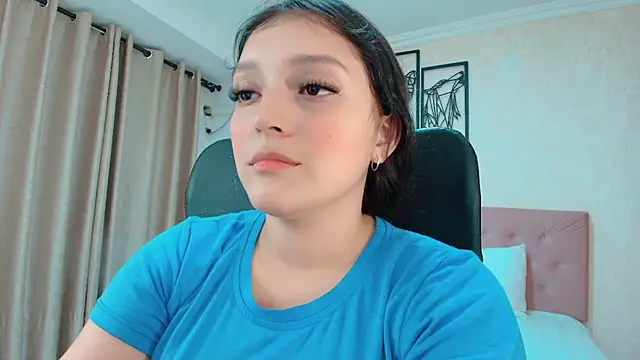 littlemolly walcott online show from July 7, 11:42 pm