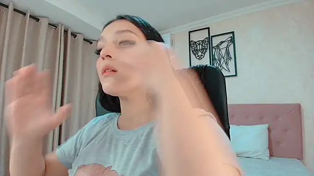 littlemolly walcott online show from July 25, 10:29 pm