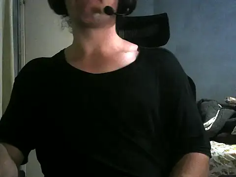 Snapshot of Brazilian_south chatting on December 23, 5:16 am Brazilian south online show from December 23, 5:16 am