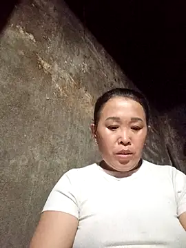 dakota-kis online show from February 18, 1:29 pm