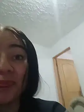 Snapshot of VelourNyx chatting on May 17, 6:33 am VelourNyx online show from May 17, 6:33 am