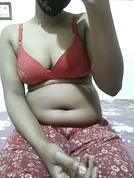 Snapshot of sumi_couele18 chatting on June 20, 5:49 pm sumi couele18 online show from June 20, 5:49 pm