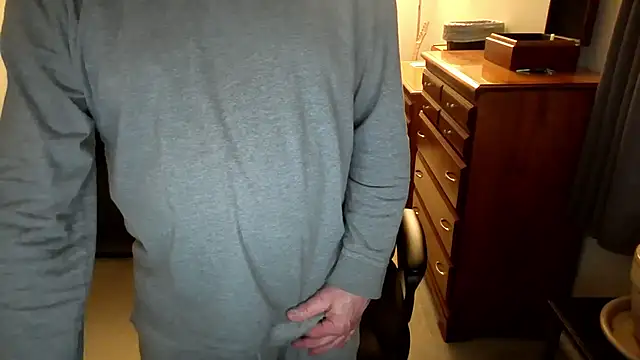 Snapshot of MatureSexy1700 chatting on January 10, 2:35 am MatureSexy1700 online show from January 10, 2:35 am