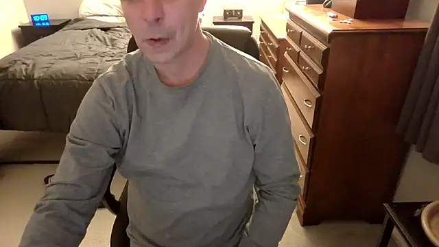 Snapshot of MatureSexy1700 chatting on January 19, 3:10 am MatureSexy1700 online show from January 19, 3:10 am