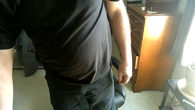 Snapshot of MatureSexy1700 chatting on March 21, 6:00 pm MatureSexy1700 online show from March 21, 6:00 pm