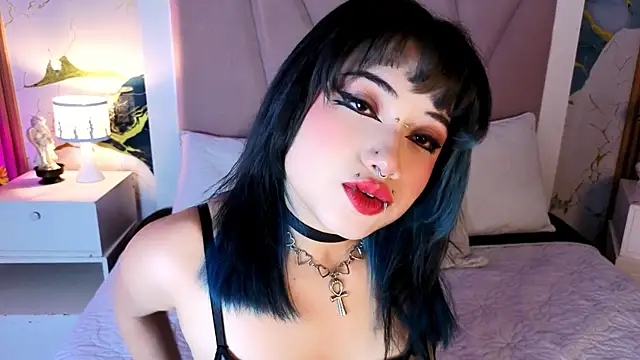Sienna Desiree online show from July 17, 3:46 am