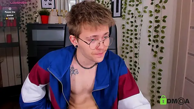 Tomas Norton online show from February 11, 3:06 pm