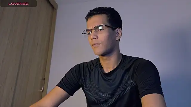 Pikashu7u7 online show from February 6, 10:13 pm