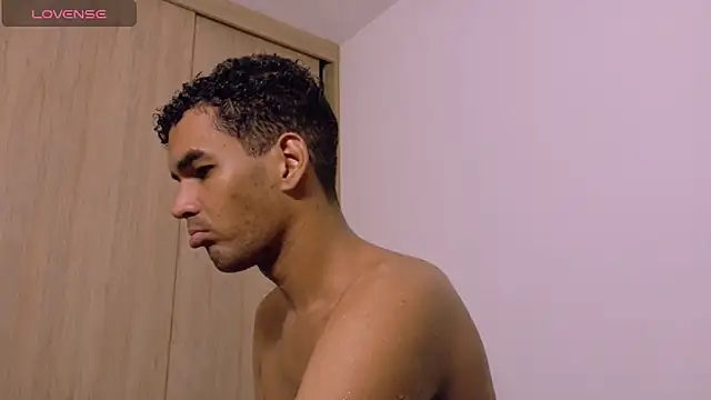 Pikashu7u7 online show from March 10, 10:59 pm