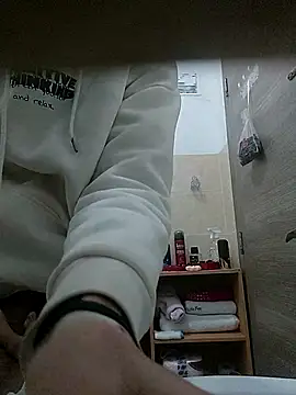 lhow online show from January 8, 6:21 pm