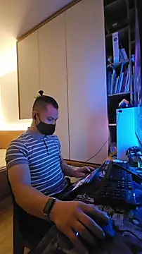 OnlyHand9x online show from February 21, 5:25 pm