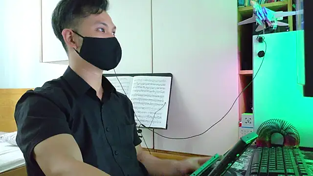 OnlyHand9x online show from June 25, 5:12 am