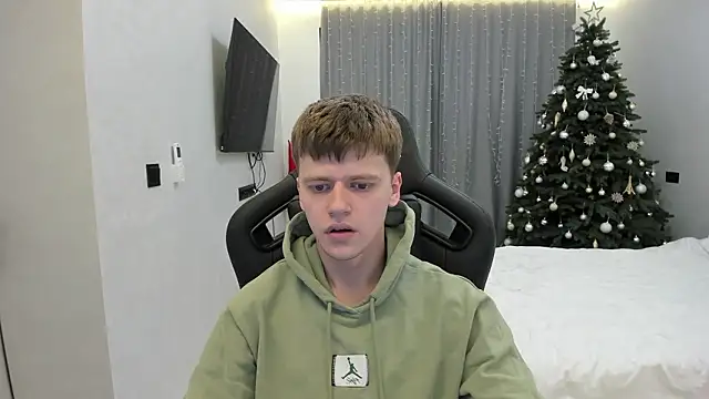 Snapshot of bonekoambalabu chatting on January 17, 10:24 pm bonekoambalabu online show from January 17, 10:24 pm