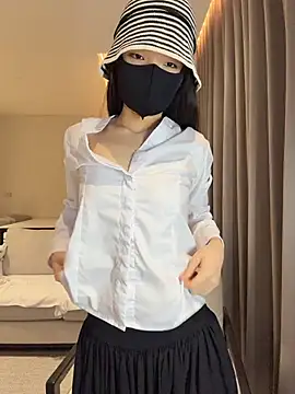 Snapshot of ZJbaby chatting on June 13, 2:15 pm ZJbaby online show from June 13, 2:15 pm