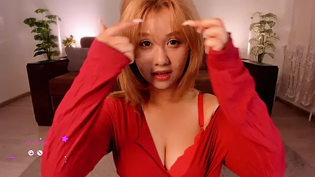 larabae online show from June 18, 8:24 pm