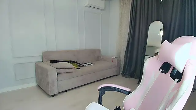 jasmilee online show from July 4, 12:22 pm