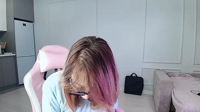 jasmilee online show from July 11, 2:31 pm