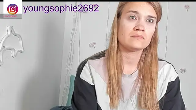 YoungSophie online show from May 15, 4:58 pm