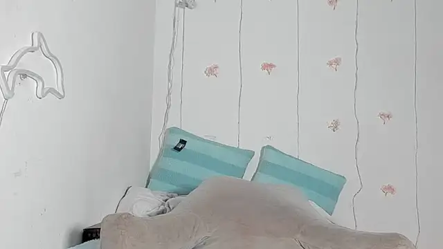 YoungSophie online show from July 29, 5:11 pm