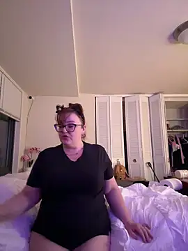 KittyCreamKisses online show from February 6, 3:22 am