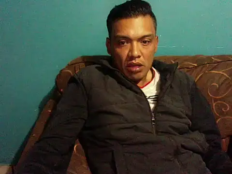 latinomoreno95 online show from February 28, 1:17 am