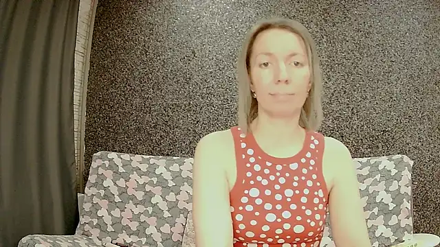 Amanda Luxe online show from January 12, 3:01 am