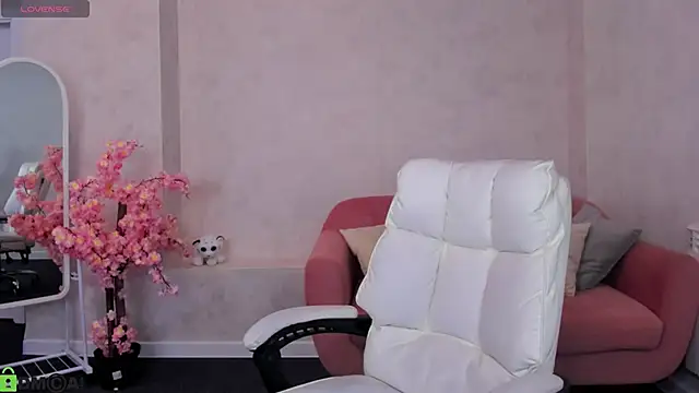 Marie Hayes online show from June 7, 1:32 am