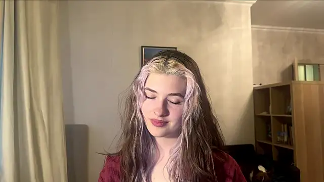 Dia DeAmas online show from April 30, 4:02 pm