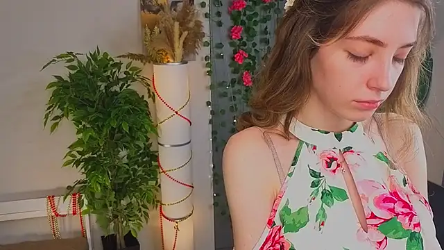 BrianneMallory online show from February 14, 6:10 am