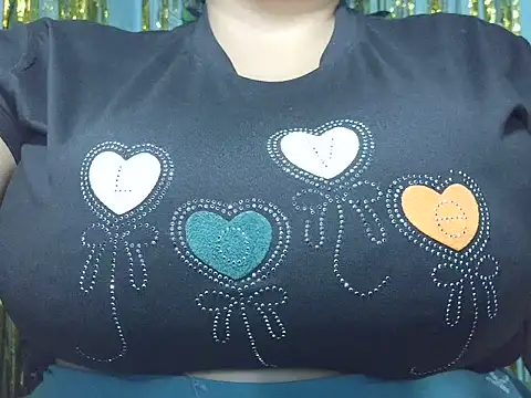 Snapshot of schoco_milff chatting on June 21, 11:40 pm schoco milff online show from June 21, 11:40 pm