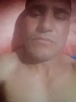 Snapshot of Yassine_1985 chatting on July 8, 1:21 am Yassine 1985 online show from July 8, 1:21 am