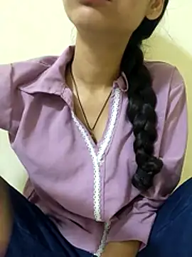Snapshot of Kanchan7909 chatting on May 13, 4:04 pm Kanchan7909 online show from May 13, 4:04 pm