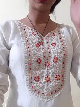 Snapshot of Kanchan7909 chatting on May 16, 4:39 pm Kanchan7909 online show from May 16, 4:39 pm