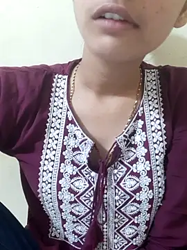 Snapshot of Kanchan7909 chatting on July 25, 3:42 pm Kanchan7909 online show from July 25, 3:42 pm