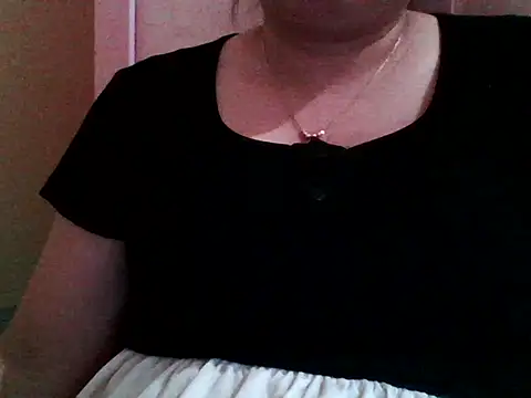 Snapshot of Sarah_no_land chatting on June 13, 5:16 am Sarah no land online show from June 13, 5:16 am