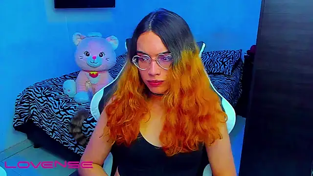lillykittyyy online show from May 4, 3:57 am