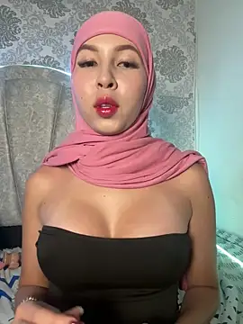 Snapshot of Shann_95 chatting on February 14, 12:18 am Shann 95 online show from February 14, 12:18 am