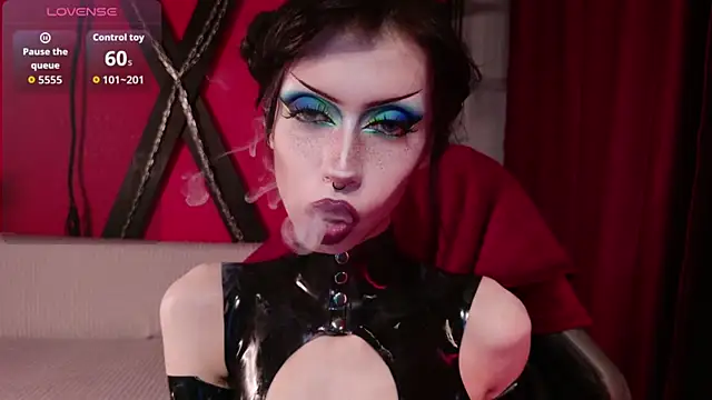 Snapshot of devvilss_toy chatting on July 22, 8:22 pm devvilss toy online show from July 22, 8:22 pm